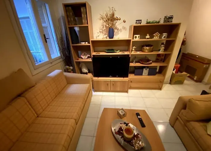 Cute 2bdrm In Salonica Center דירה סלוניקי