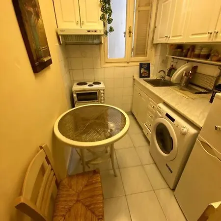 Cute 2bdrm In Salonica Center Apartmán *